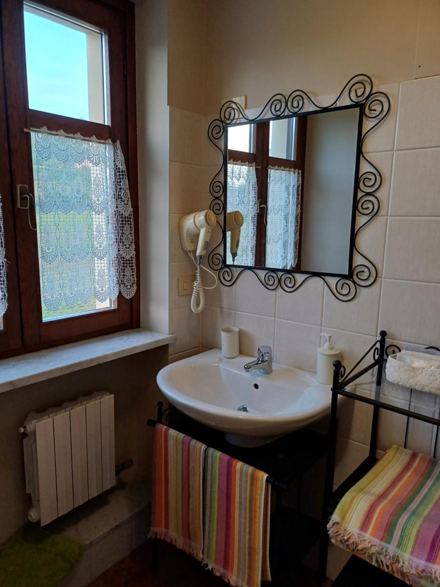 Il Germano Reale Bed & Breakfast Alba  Phòng bức ảnh