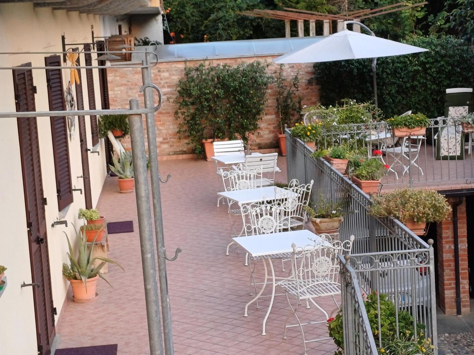 Il Germano Reale Bed & Breakfast Alba  Ngoại thất bức ảnh